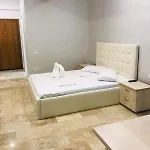 Solid Apartment *