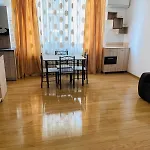 Solid Mamaia
