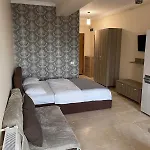 Solid * Mamaia