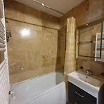 Apartment Solid *