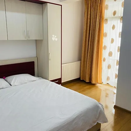 Solid * Mamaia