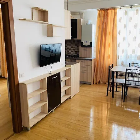 Solid * Mamaia